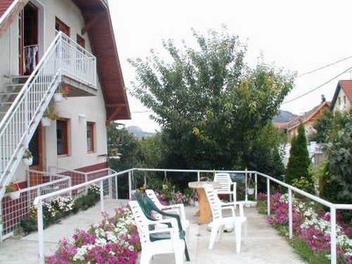 Terasz | Élet-Hossz Idősek Otthona, Budaörs